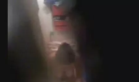 लड़की खिलौना मूवी पिक्चर सेक्सी