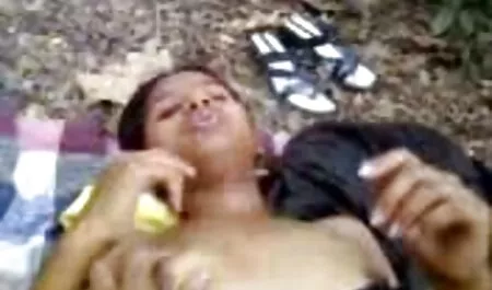 वह उसे चाहता है लेकिन वह भी bf पिक्चर सेक्सी मूवी उसे चाहता है